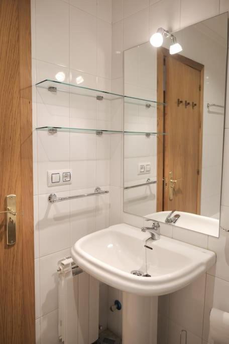 דירות לוארקה La Casina De Cori מראה חיצוני תמונה